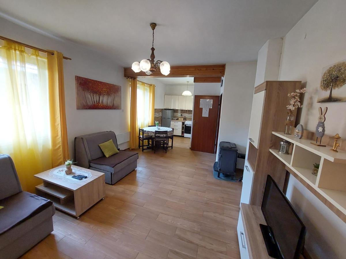 Apartman Rozmari 로크베 외부 사진